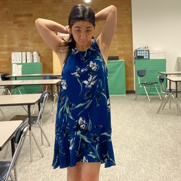 Leith Dresses & Skirts - Floral print leith dress size medium